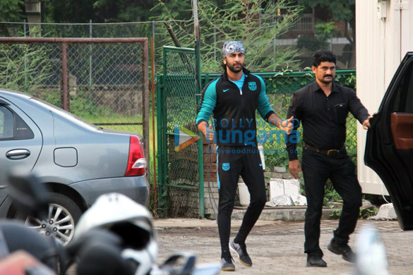 kangana ranaut and ranbir kapoor snapped in mumbai 1