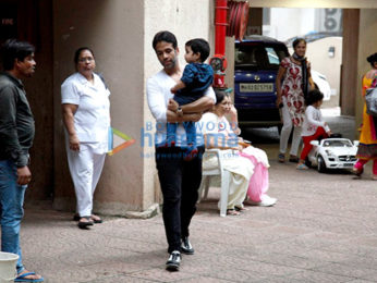Kareena Kapoor Khan and Tusshar Kapoor snapped with their kids in Bandra