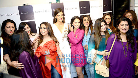 kriti sanon snapped during the preview of sonaakshi raajs collection 1