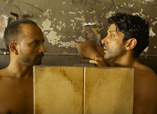 Lucknow-Central-(5)