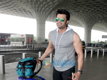 Manish Paul snapped at the airport