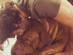 Check out: Neetu Kapoor shares a cute photo of Ranbir Kapoor cuddling his dog