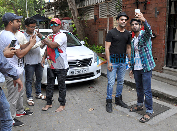 rajkummar rao snapped post a meeting in juhu 1