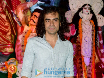 Ranbir Kapoor, Alia Bhatt, Rani Mukherji and others snapped at Durga Pooja in Juhu