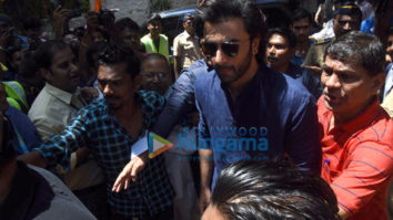 Ranbir Kapoor, Rishi Kapoor, Randhir Kapoor at the visarjan of R K Studios’ Ganesha idol