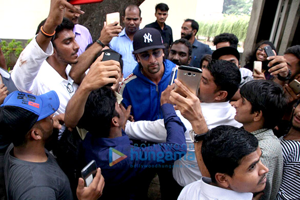 ranbir kapoor greets fans on his 35th birthday 4