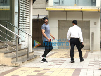 Ranbir Kapoor snapped post rehearsals in Bandra