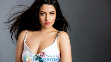 Celebrity Photo Of Riya Sen