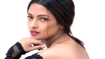 Celebrity Photo Of Riya Sen