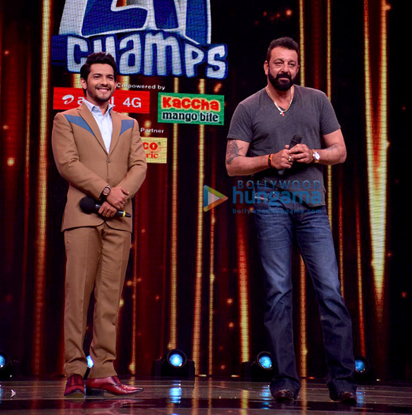 sanjay dutt meets the contestants of sa re ga ma pa lil champs 2