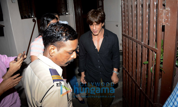 Shah Rukh Khan snapped outside Shankar Mahadevan’s studio