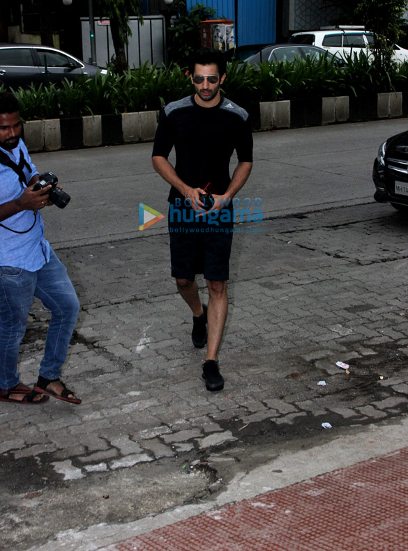 siddharth gupta and snapped at the gym 1