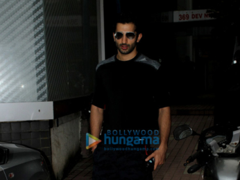 Siddharth Gupta and snapped at the gym