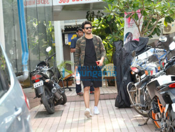Sidhant Gupta snapped post his gym session in Bandra