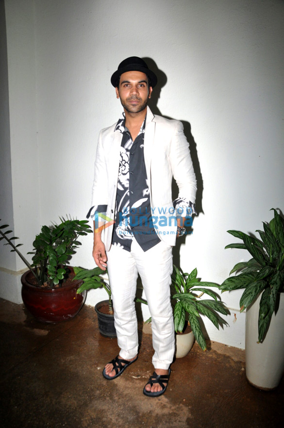 special screening of simran at sunny super sound 4