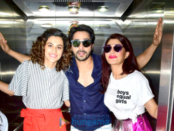 Team of 'Judwa 2' snapped in an elevator
