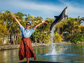 WOW! These pictures of Parineeti Chopra with Dolphins will make your day WOW! These pictures of Parineeti Chopra with Dolphins will make your day