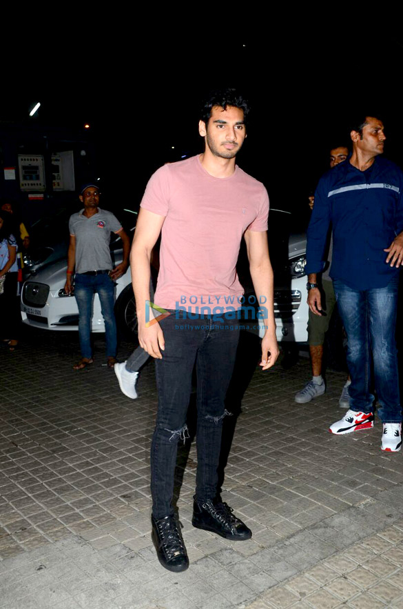 varun dhawan alia bhatt taapsee pannu remo dsouza and kiara advani grace the screening of judwaa 2 at pvr juhu 4