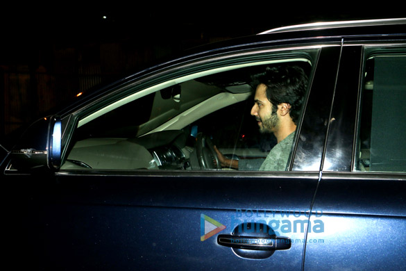 varun dhawan snapped leaving from pvr juhu1 2
