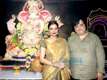 Anup Jalota and other celebrities grace the Ganpati pandal in Mulund that celebrates its 25th year