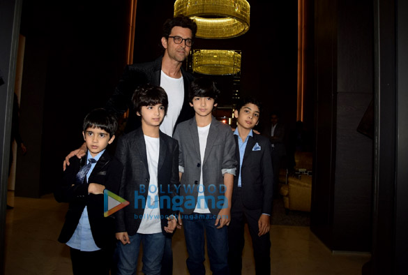 1hrithik with hrehaan and hridhaan