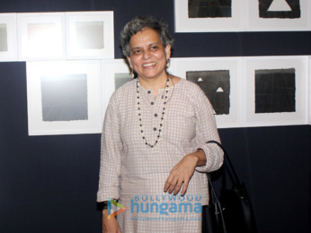 Anuradha Paudwal and others grace the inauguration of Kuldip Karegaonkar's latest exhibition 'Maati'