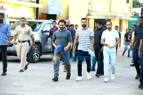 aamir khan and virat kohli snapped on the sets of a chat show to promote secret superstar 2