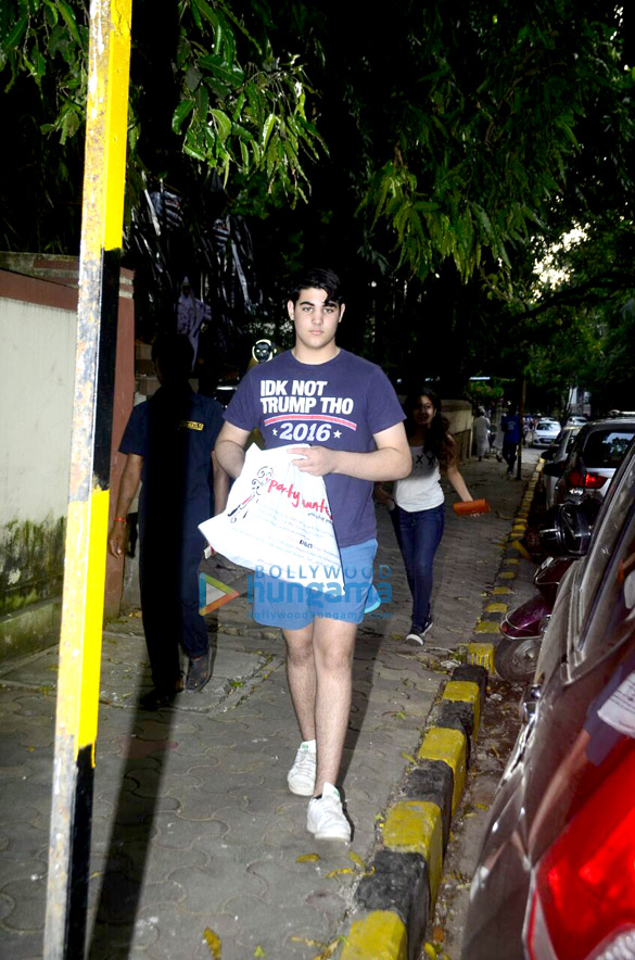 aarav kumar snapped in bandra 4