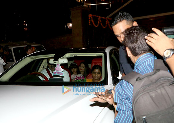 aishwarya rai bachchan abhishek bachchan snapped in mumbai 4