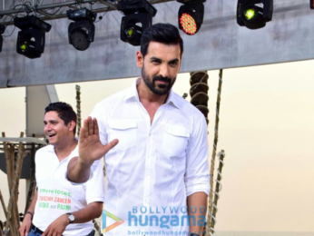 Amitabh Bachchan, John Abraham and Alia Bhatt attend the NDTV Cleanathon