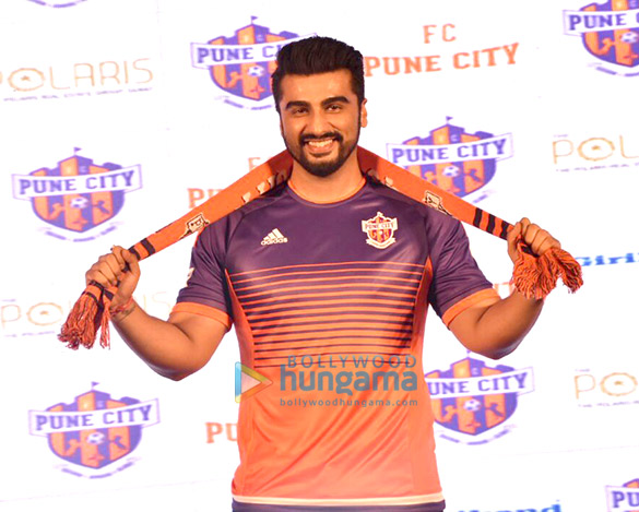 arjun kapoor graces the press meet of fc pune city at j w marriott 3