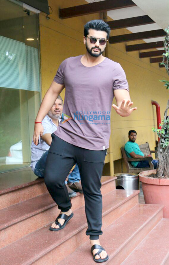 arjun kapoor snapped in a casual avatar 4