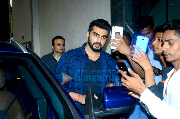 Arjun Kapoor spotted at Ashutosh Govarikar’s office in Bandra Arjun Kapoor spotted at Ashutosh Govarikar’s office in Bandra