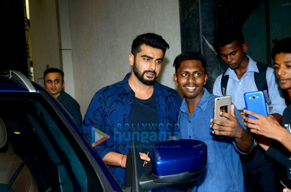 arjun kapoor spotted at ashutosh govarikars office in bandra 5