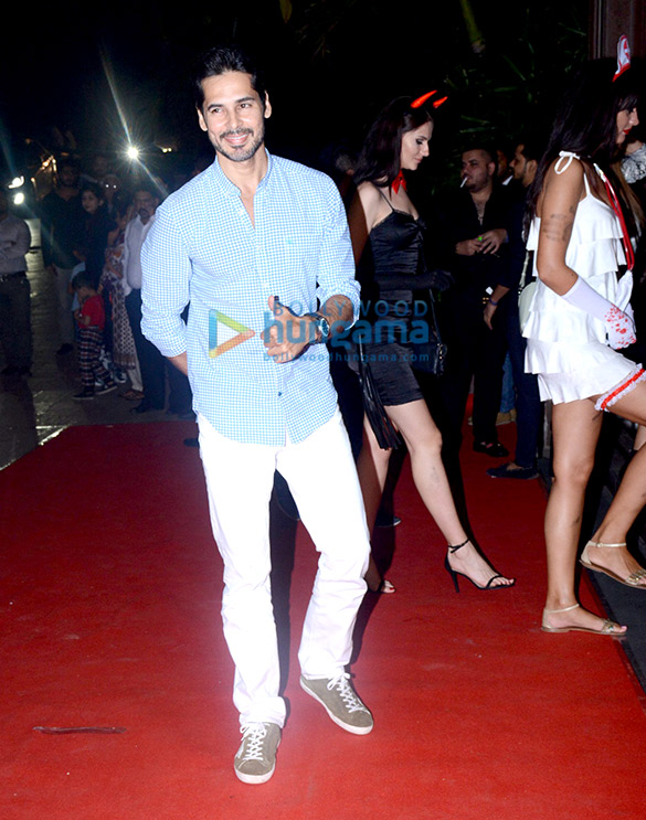 celebs grace gaur khans halloween bash for cirqu le soir 28