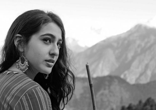 Check out Sara Ali Khan looks beautiful in this candid photo from Kedarnath