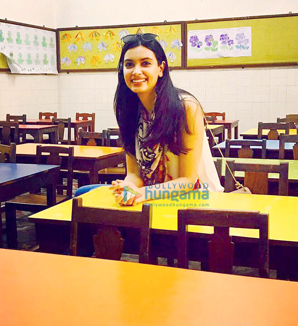 diana penty goes to her alma mater st agnes high school 2