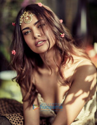 Celebrity Photo Of Esha Gupta