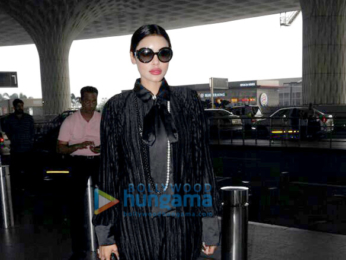 Ajay Devgn, Kajol and others snapped at the airport