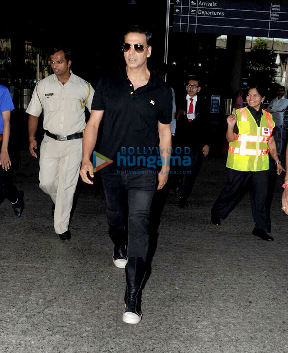 Akshay Kumar snapped at the airport