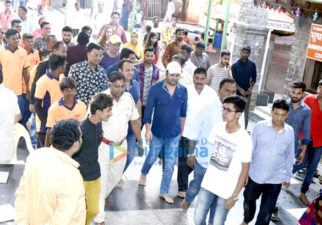 Kapil Sharma visits Shirdi Sai Baba Temple along with Ginni and ‘Firangi’ director Rajiev Dhingra