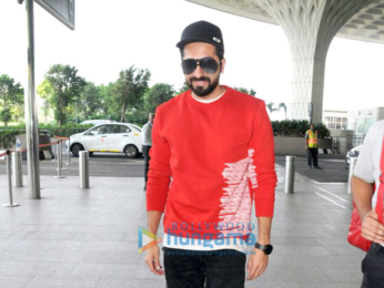 Kareena Kapoor Khan, Alia Bhatt and others snapped at the airport