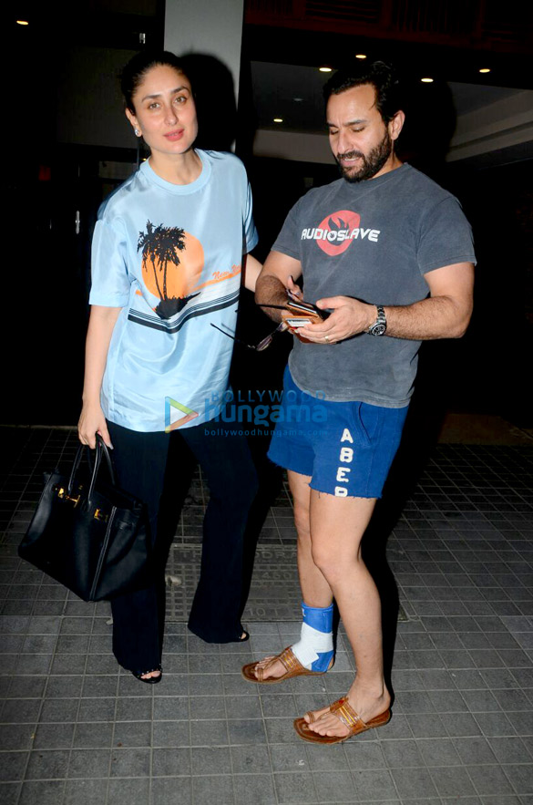 Kareena Kapoor Khan and Saif Ali Khan snapped arriving with baby Taimur to celebrate Soha Ali Khan’s birthday Kareena Kapoor Khan and Saif Ali Khan snapped arriving with baby Taimur to celebrate Soha Ali Khan’s birthday