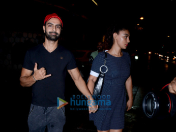 Karan Johar, Bobby Deol, Sonal Chauhan, Amrita Arora, Minissha Lamba, Kim Sharma and others at the launch of SIQS Entertainment