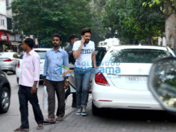 Riteish Deshmukh spotted at Cafe Coffee Day in Bandstand