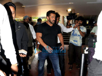 Salman Khan and Katrina Kaif arrive from in Mumbai from Greece