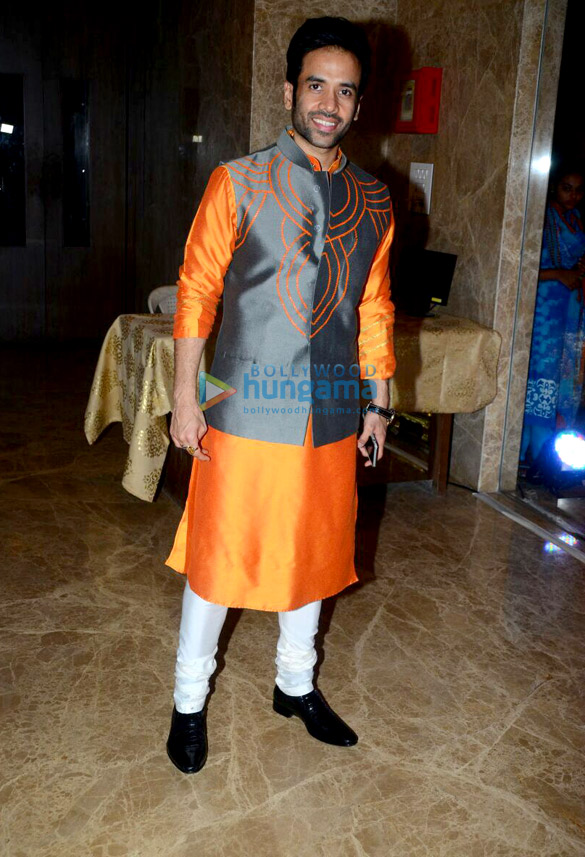 salman kriti and others grace ramesh s tauranis diwali party 17