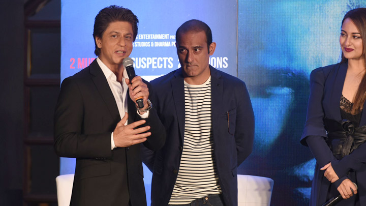 Shah Rukh Khan REVEALS He Wanted To Act In Ittefaq But He Couldn’t Because… Shah Rukh Khan REVEALS He Wanted To Act In Ittefaq But He Couldn’t Because…