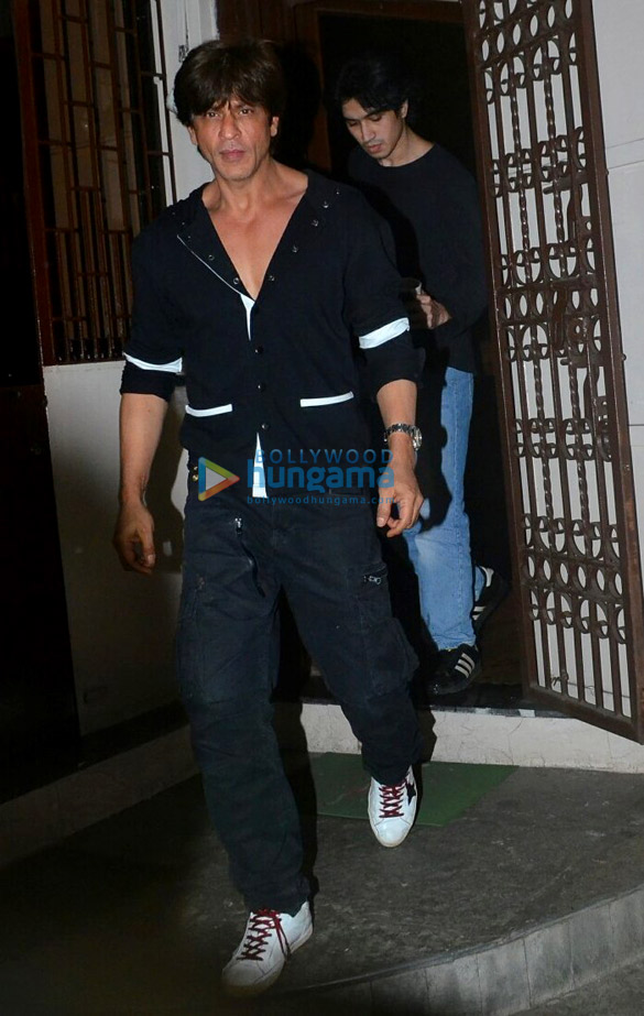 Shah Rukh Khan snapped at Shankar Mahadevan’s studio Shah Rukh Khan snapped at Shankar Mahadevan’s studio