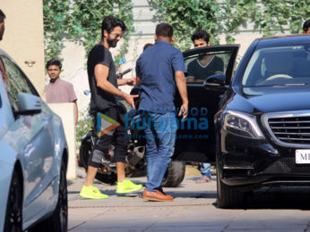 Shahid Kapoor snapped at gym